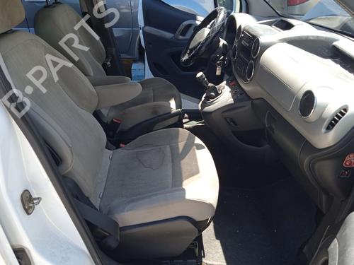 Left headlight PEUGEOT PARTNER Tepee 1.6 HDi 75 (16V) | BP26278123C28 