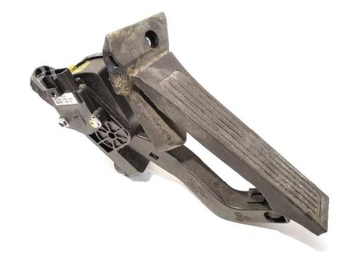 pedal-kia-carens-iv-351902a000-2013-6018945 main image
