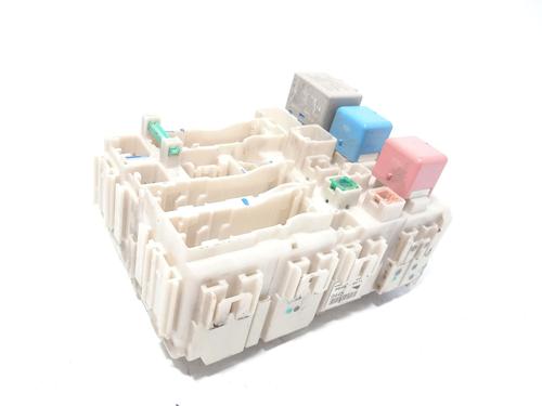 Used Fuse box Fuse box 19535008 19535008