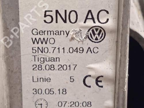 Gear lever AUDI Q3 (8UB, 8UG) 2.0 TDI | BP9955565M90