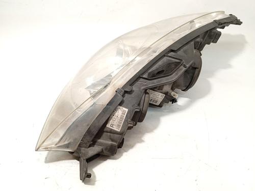 Right headlight PEUGEOT 407 (6D_) 2.0 HDi 135 (6DRHRH, 6DRHRE, 6DRHRG, 6DRHRJ) | BP30637346C29