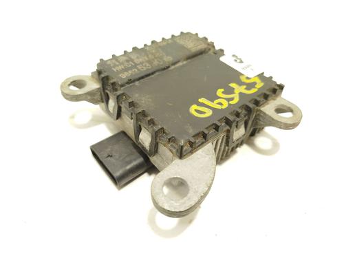 Used Electronic module Electronic module PEUGEOT 2008 II (UD_, US_, UY_, UJ_, UR_, UC_) 1.2 PureTech 100 (USHNK) (101 hp) 32044063 32044063