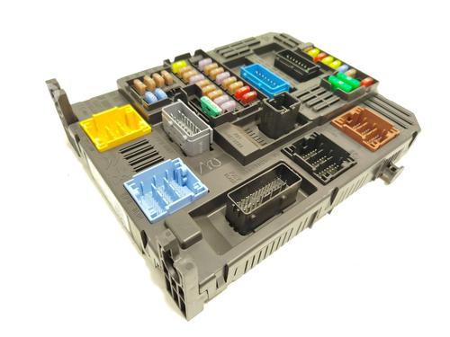 Used Fuse box Fuse box PEUGEOT PARTNER Box Body/MPV (K9) 1.5 BlueHDi 100 (102 hp) 32853316 32853316