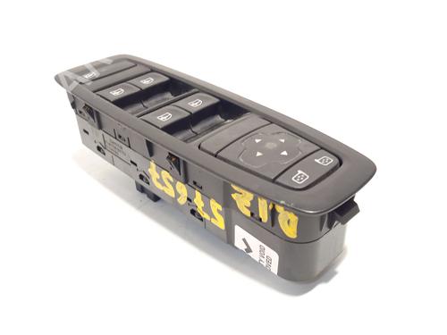 left-front-window-switch-renault-megane-iv-hatchback-b9amn_-2015-32492608 main image