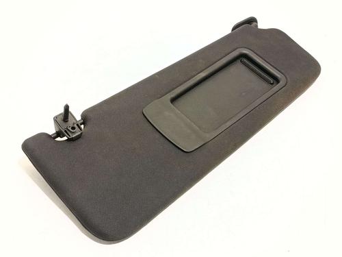 Used Right sun visor Right sun visor 38589270 38589270