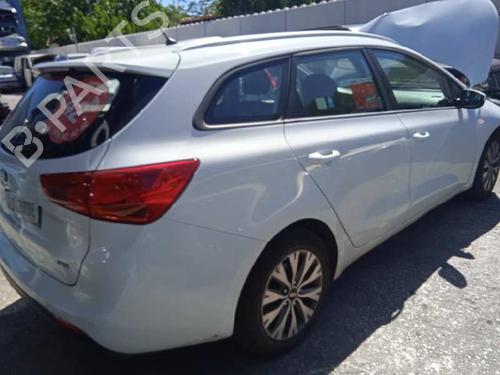 Left front driveshaft KIA CEE'D Sportswagon (JD) 1.6 CRDi 136 | BP15588228M38 