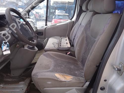 Right headlight OPEL VIVARO A Bus (X83) 1.9 DTI (F7, J7, A07) | BP19302959C29