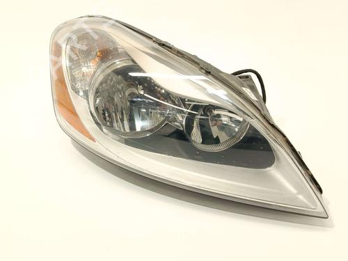 right-headlight-volvo-xc60-i-suv-156-2008-2009-2010-2011-2012-2013-2014-2015-2016-2017-2018-40180318 main image