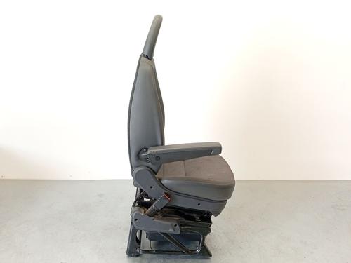 Left front seat PEUGEOT BOXER Van 2.2 HDi 120 | BP36997120C15 - Image 2