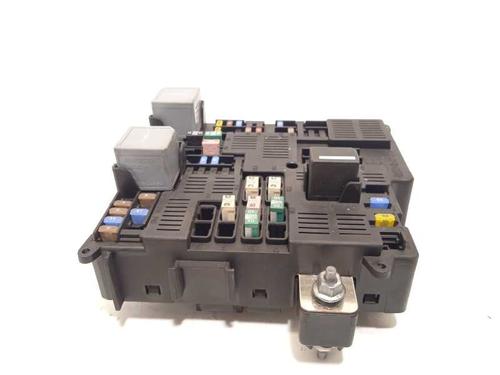 Used Fuse box Fuse box 10617441 10617441