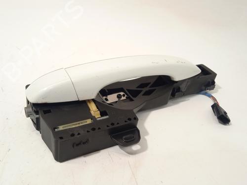 Høyre foran utvendig håndtak RENAULT MEGANE IV Hatchback (B9A/M/N_) 1.5 Blue dCi 115 (B9A6) (116 hp) 28724531