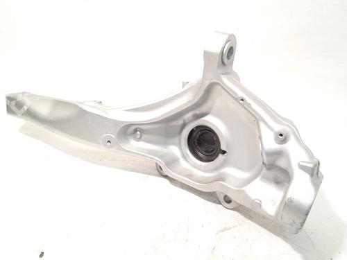 Used Left front steering knuckle LAND ROVER RANGE ROVER SPORT II (L494) 2.0 P400e PHEV 4x4 (404 hp) 5605096