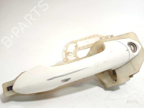 front-left-exterior-door-handle-kia-carens-iv-17-crdi-82651a4000-2013-8243613 main image