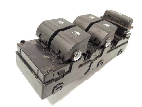 Used Left front window switch HYUNDAI i30 (PDE, PD, PDEN) 1.0 T-GDI (120 hp) 9526068