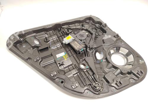 rudehejsemekanisme-venstre-bagtil-lynk-co-01-2017-26209420 main image