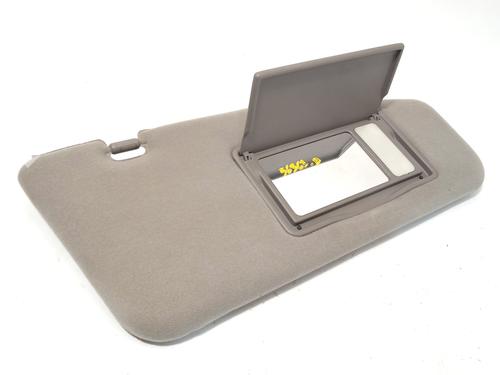 Used Right sun visor Right sun visor 28098360 28098360