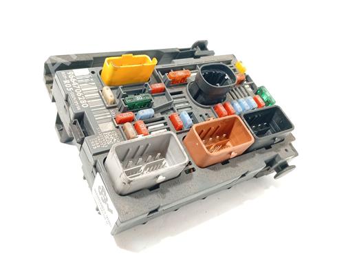 Used Fuse box PEUGEOT 308 I (4A_, 4C_) 1.6 HDi (90 hp) 31382917