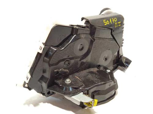 Used Front left lock TOYOTA YARIS (_P13_) 1.5 (NSP131_) (112 hp) 12683616