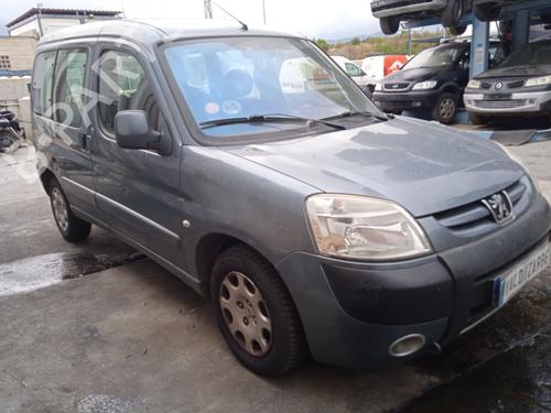 Front bumper PEUGEOT PARTNER MPV (5_, G_) 1.6 HDi 75 | BP28450797C7 