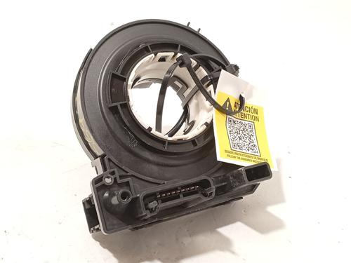 squib-airbag-ford-kuga-iii-dfk-2019-33422173 main image