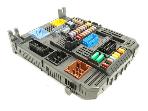 Used Fuse box PEUGEOT 308 II (LB_, LP_, LW_, LH_, L3_) 1.2 THP 130 (131 hp) 28672425