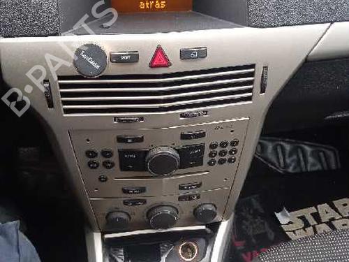 Right front door OPEL ASTRA H TwinTop (A04) 1.9 CDTi (L67) | BP13685819C3 