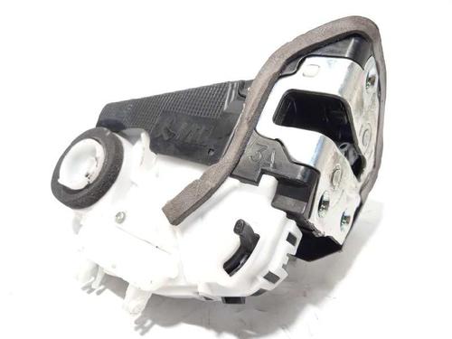 Rear right lock TOYOTA YARIS (_P13_) 1.5 Hybrid (NHP130_, NHP130) | BP12922779C99 