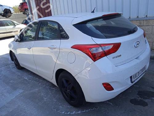 Fuse box HYUNDAI i30 (GD)  | BP9817899E1 