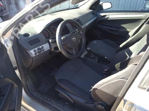 Left headlight OPEL ASTRA H (A04)  | BP11831332C28 