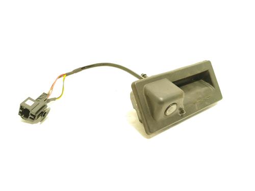 Used Tailgate handle VW TOURAN (5T1) 2.0 TDI (150 hp) 32461582