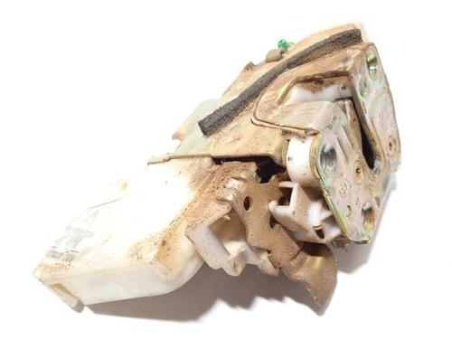 front-right-lock-nissan-navara-d22-25-d-4x4-805525p003-1997-12090709 main image