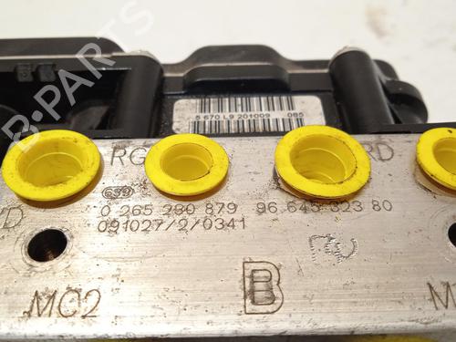 ABS pump PEUGEOT 5008 (0U_, 0E_) 1.6 HDi | BP27703036M43