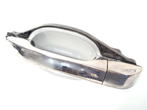 Used Front left exterior door handle Front left exterior door handle LAND ROVER RANGE ROVER III (L322) 3.6 D 4x4 (272 hp) 7756656 7756656