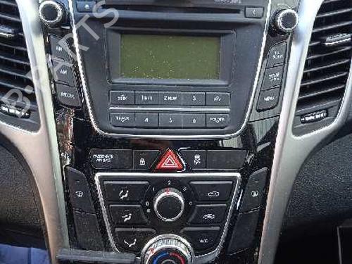 Fuse box HYUNDAI i30 (GD)  | BP9817899E1 