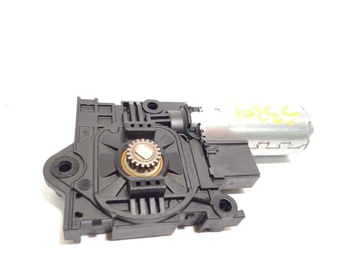 sunroof-engine-lynk-co-01-phev-10028320c-2017-17787615 main image