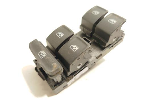 left-front-window-switch-seat-arona-kj7-kjp-2017-29889896 main image