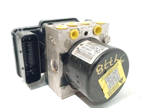 Used ABS pump RENAULT MEGANE III Hatchback (BZ0/1_, B3_) [2008-2026]  31590614
