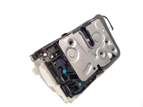 rear-right-lock-lynk-co-01-phev-8891893218-2017-17090390 main image