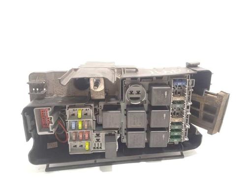Used Fuse box Fuse box 9525320 9525320
