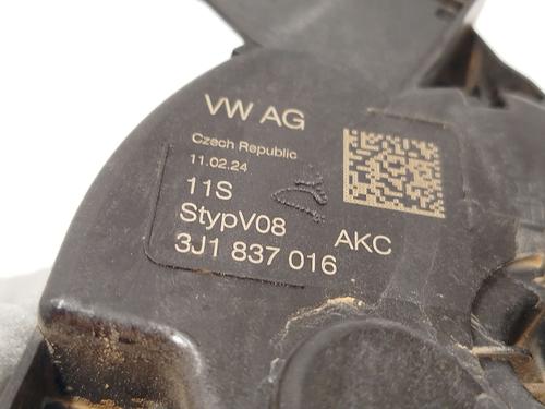 Front right lock VW T-ROC (A11, D11) 1.0 TSI | BP31933592C97 - Image 3