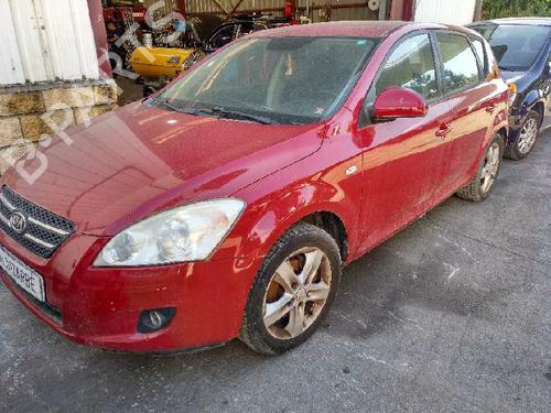 KIA CEE'D Hatchback (ED)  1.6  813627