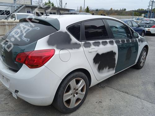 Left headlight OPEL ASTRA J (P10) 1.7 CDTI (68) | BP22316973C28 