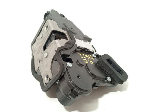 front-right-lock-seat-arona-kj7-kjp-2017-33040467 main image