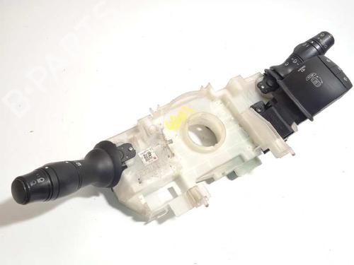 Used Steering column stalk RENAULT SCÉNIC III (JZ0/1_) 1.5 dCi (106 hp) 8806472