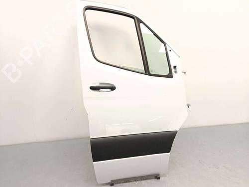 Used Right front door Right front door MERCEDES-BENZ SPRINTER 4-t Van (B907, B910) 419 CDI RWD (907.643, 907.645, 907.647) (190 hp) 40009965 40009965