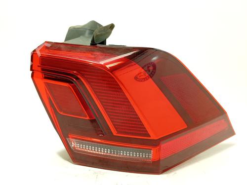 Used Right taillight Right taillight 33986864 33986864