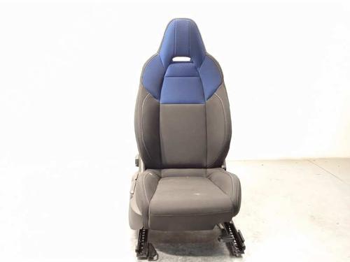 right-front-seat-lynk-co-01-phev-8890591271-2017-12121513 main image