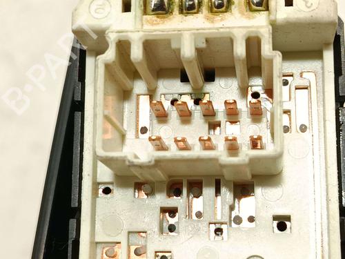 Left front window switch HYUNDAI ix20 (JC) 1.6 CRDI | BP38557446I27 - Image 5