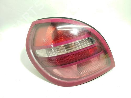 Feu arrière gauche NISSAN ALMERA II Hatchback (N16) 2.2 Di (110 hp) 32019657