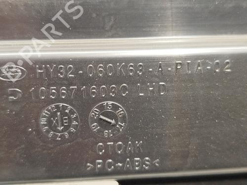 Handskerum LAND ROVER DISCOVERY V (L462) 2.0 Sd4 4x4 | BP24856180C95